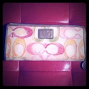 Coach poppy scribble clutch